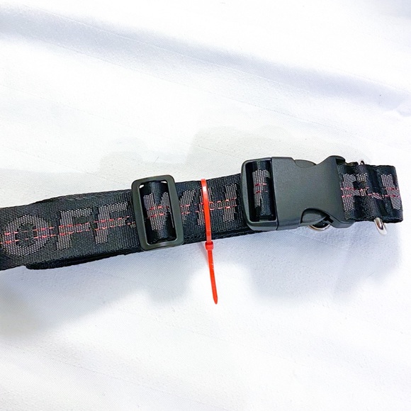 new Off-White belt with zip tie auth